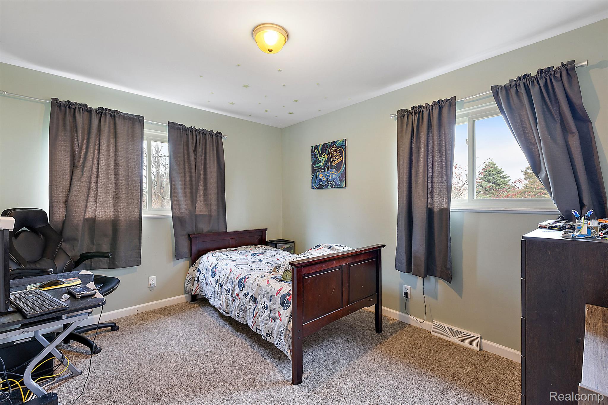 1065 Clyde Road Highland, MI 48357 - Photo 43 of 64 3rd bedroom
