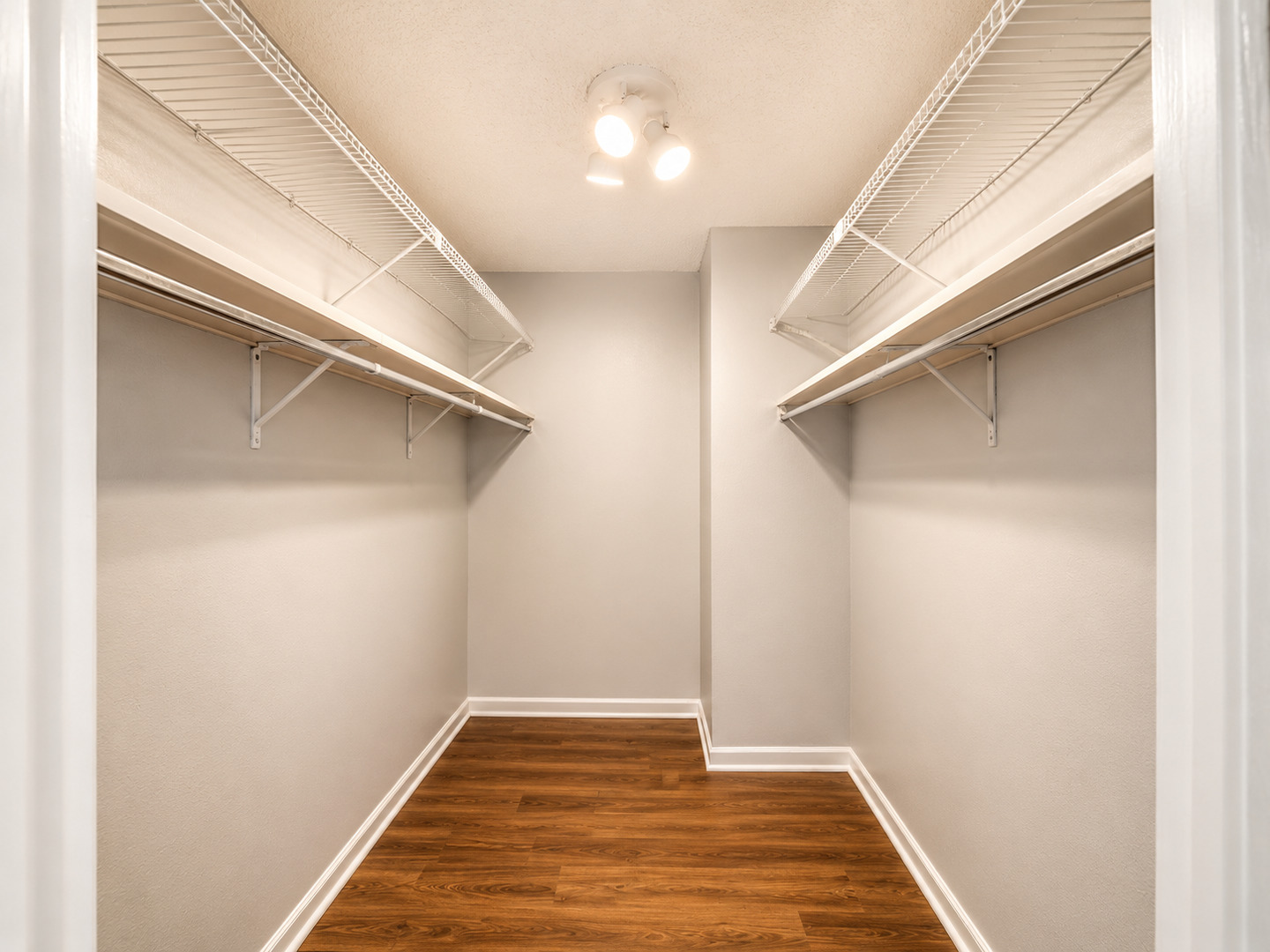 520 Biesterfield Road, Unit 209 Elk Grove Village, IL 60007 - Photo 25 of 31