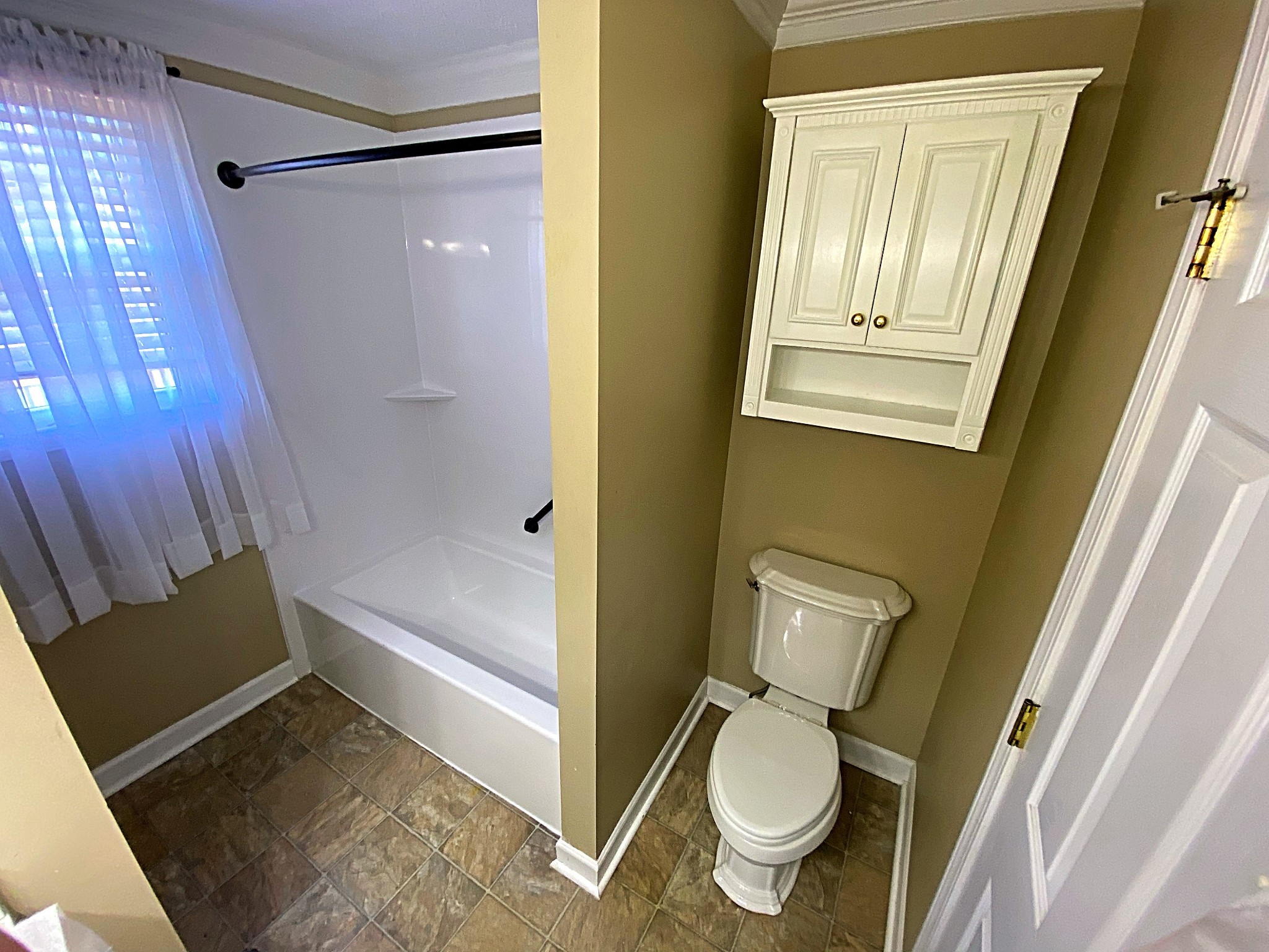 1605 Autumn Ridge Drive Nashville, TN 37207 - Photo 16 of 21 a bathroom with a granite countertop toilet and a tub