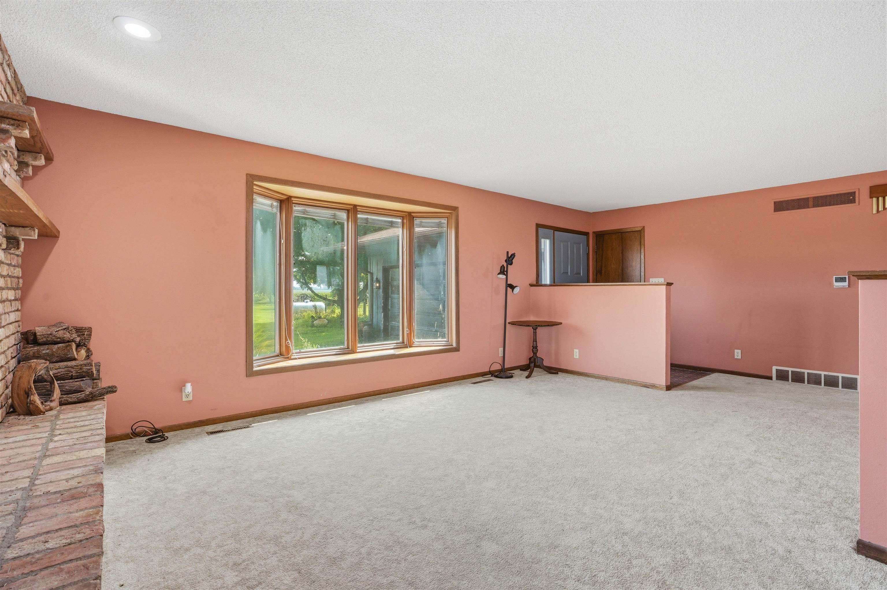 14009 120th Street Maynard, IA 50655 - Photo 6 of 43 Gallery Image 6