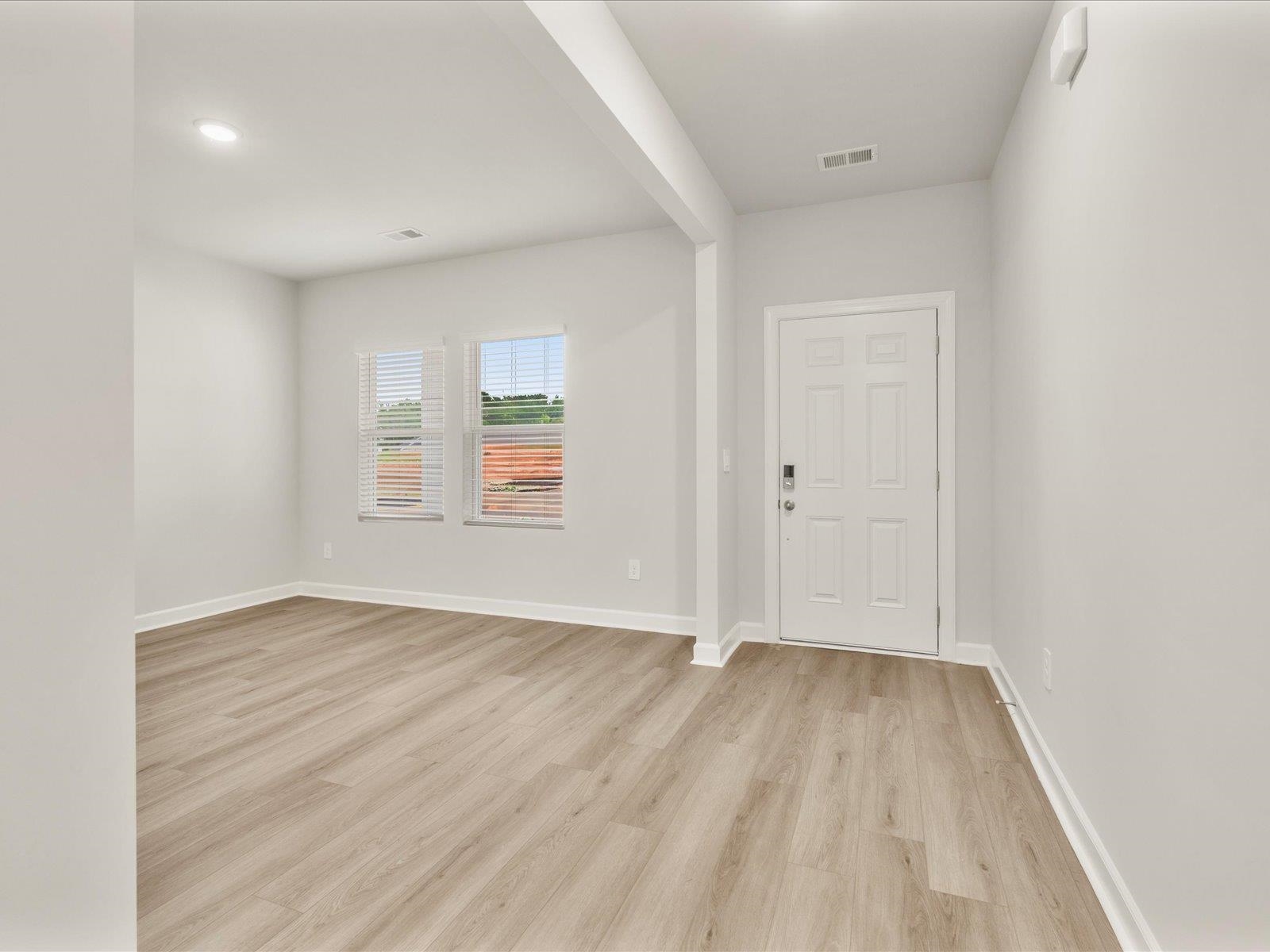 219 Merriweather Way Spartanburg, SC 29306 - Photo 2 of 34