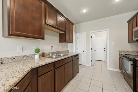 $244,900 | 102 St Kenan Street, Youngsville, LA 70592