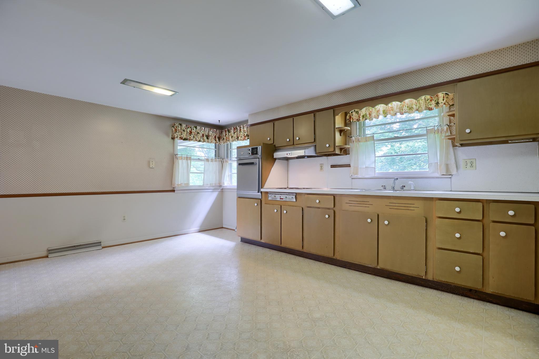 3075 Iron Stone Hill Road York, PA 17403 - Photo 11 of 44 Gallery Image 11