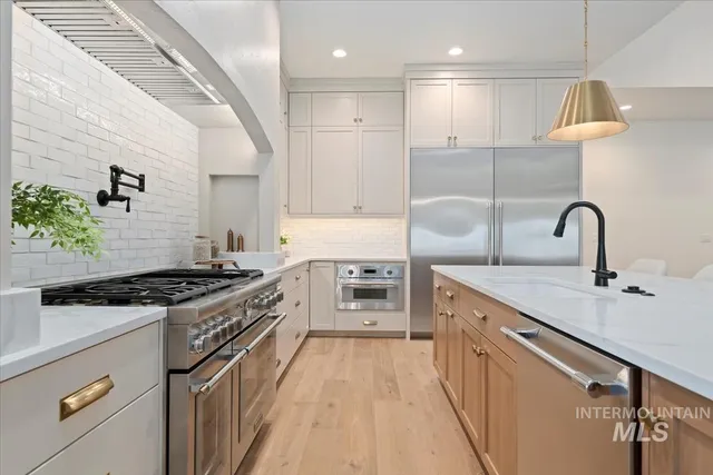 $1,329,900 | 196 North Timber Wolf Place, Eagle, ID 83616