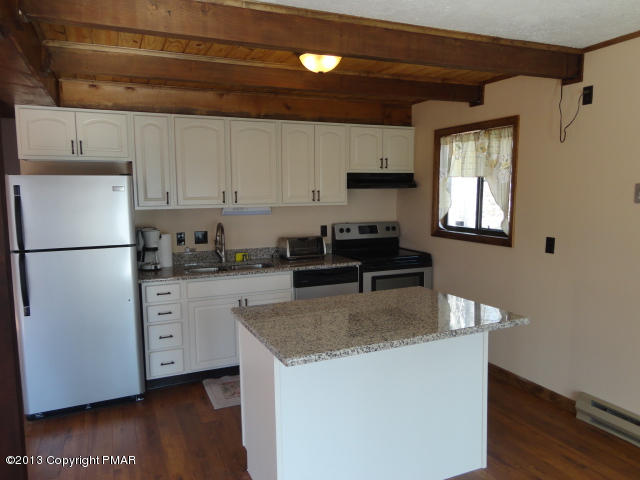 6183 Decker (aka 904 Decker) Road Bushkill, PA 18324 - Photo 6 of 18 Kitchen