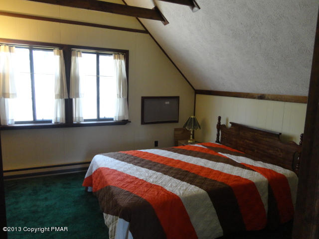 6183 Decker (aka 904 Decker) Road Bushkill, PA 18324 - Photo 10 of 18 MasterBed1