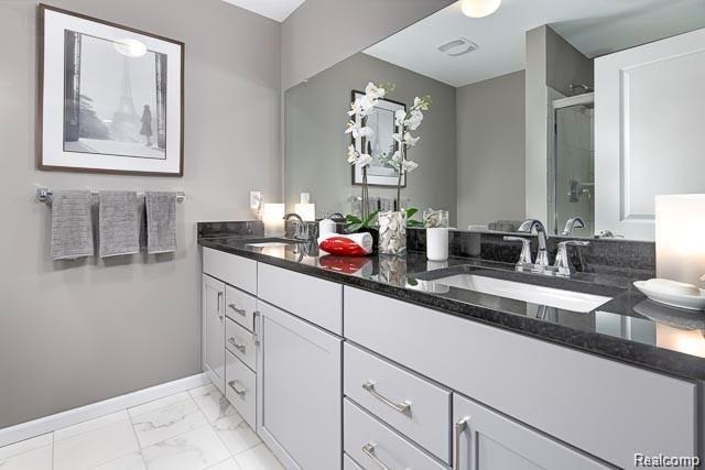 2500 Normandy Road, Unit 54 Royal Oak, MI 48073 - Photo 10 of 20 GetMedia (9).jpg