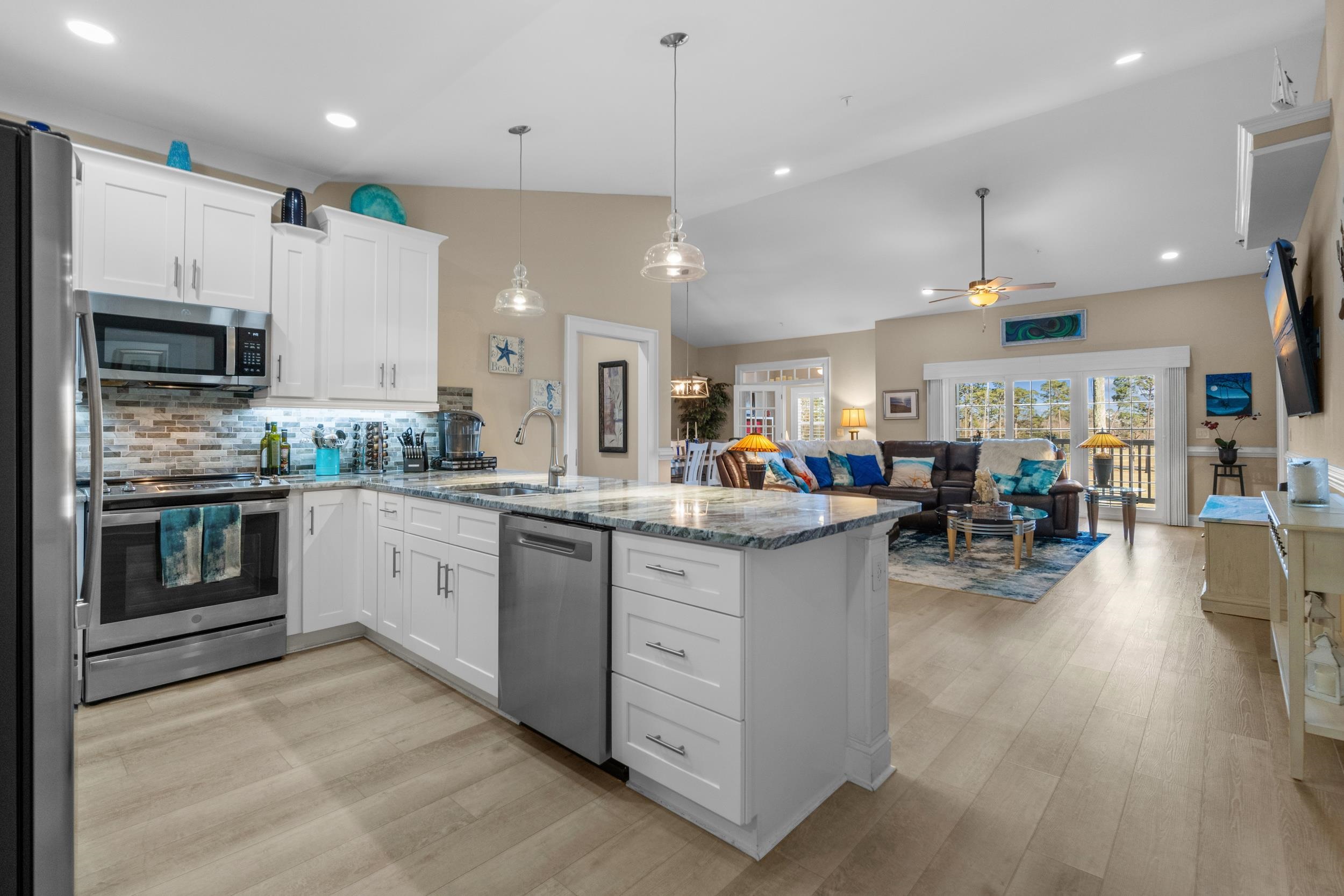 1012 Ray Costin Way, Unit 411 Murrells Inlet, SC 29576 - Photo 4 of 37