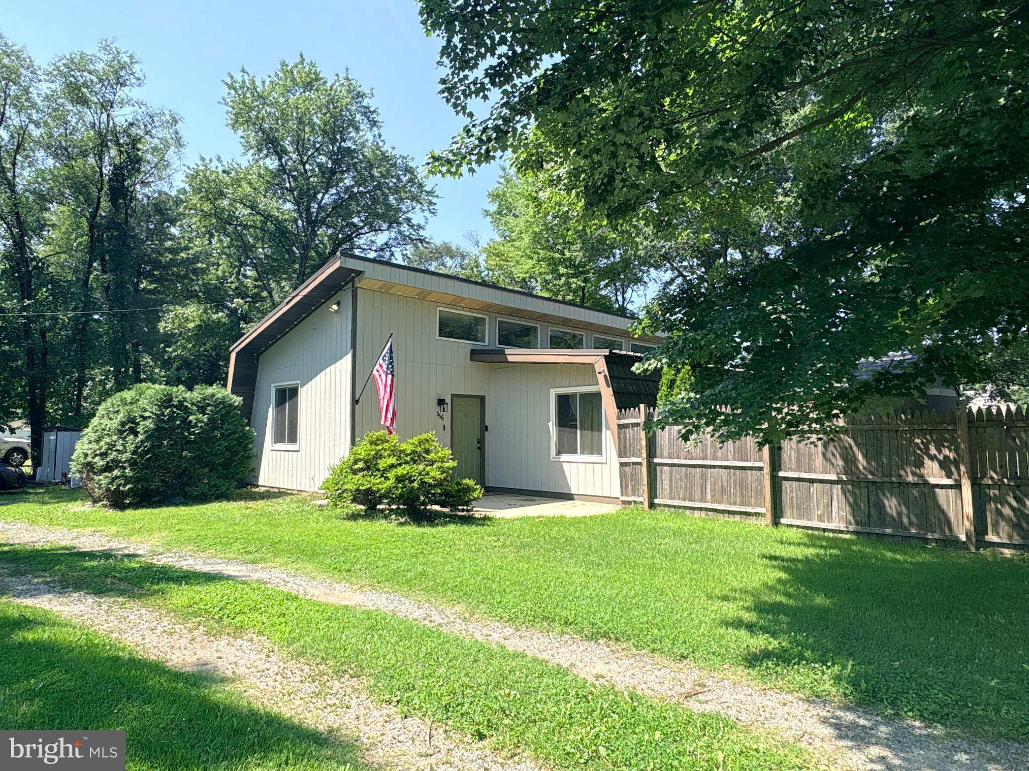 566 Hartford Road Mount Laurel, NJ 08054 - Photo 2 of 5 Ext front with partial driveway