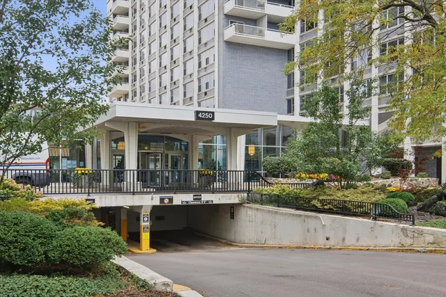 $1,900 | 4250 North Marine Drive, Unit 1410, Chicago, IL 60613
