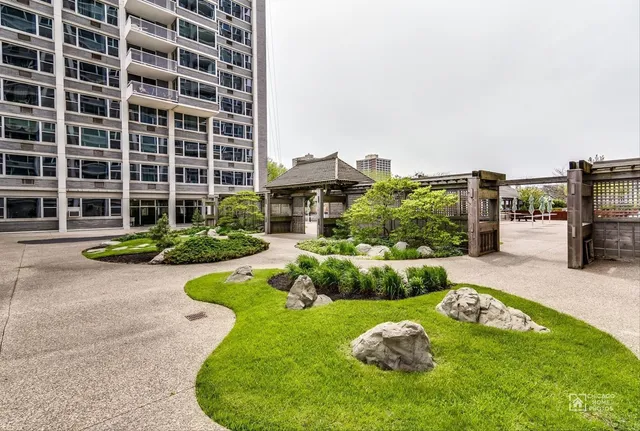 $1,900 | 4250 North Marine Drive, Unit 1410, Chicago, IL 60613