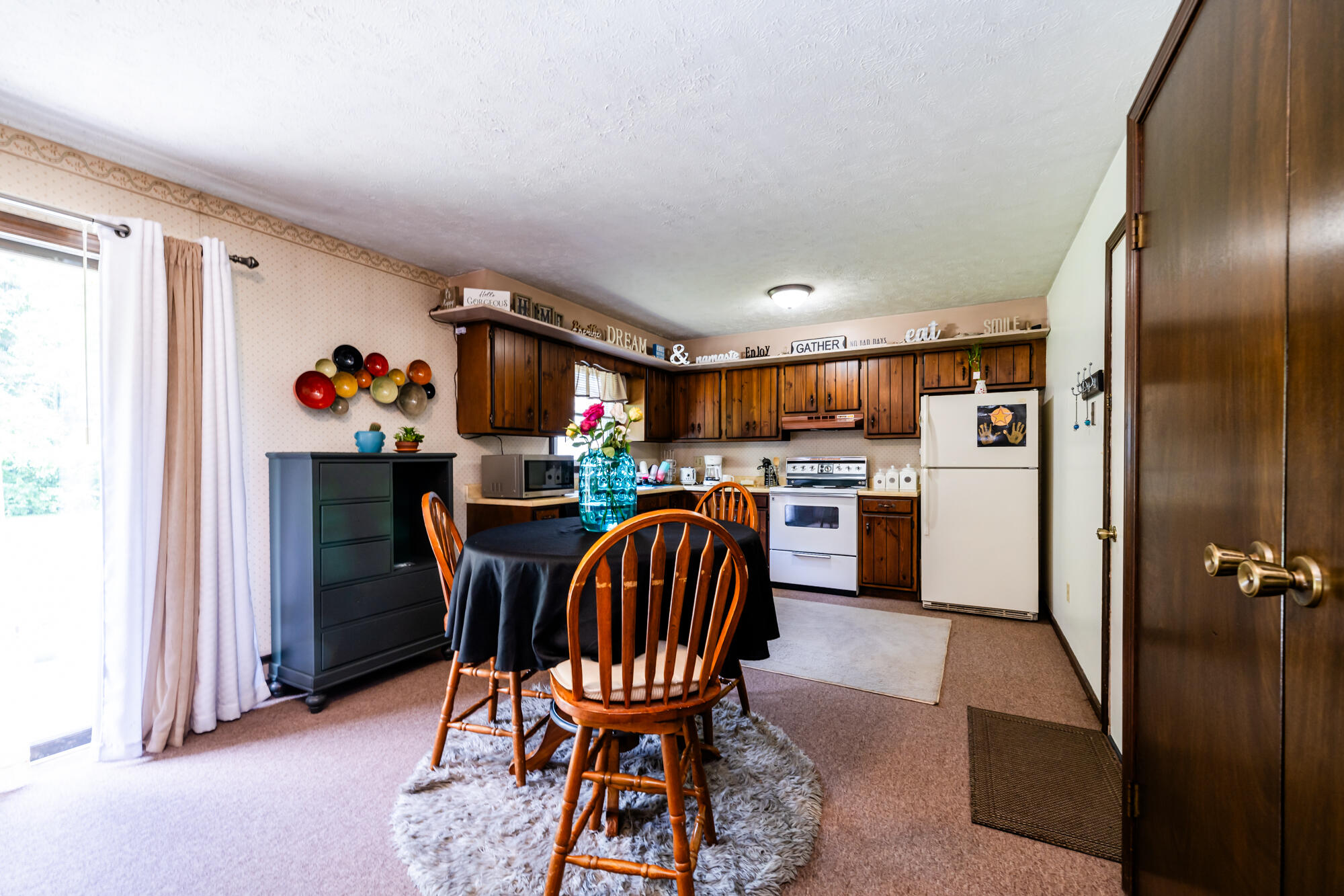 6236 Demorrow Road Stevensville, MI 49127 - Photo 17 of 27 Dining Room/Kitchen 6238
