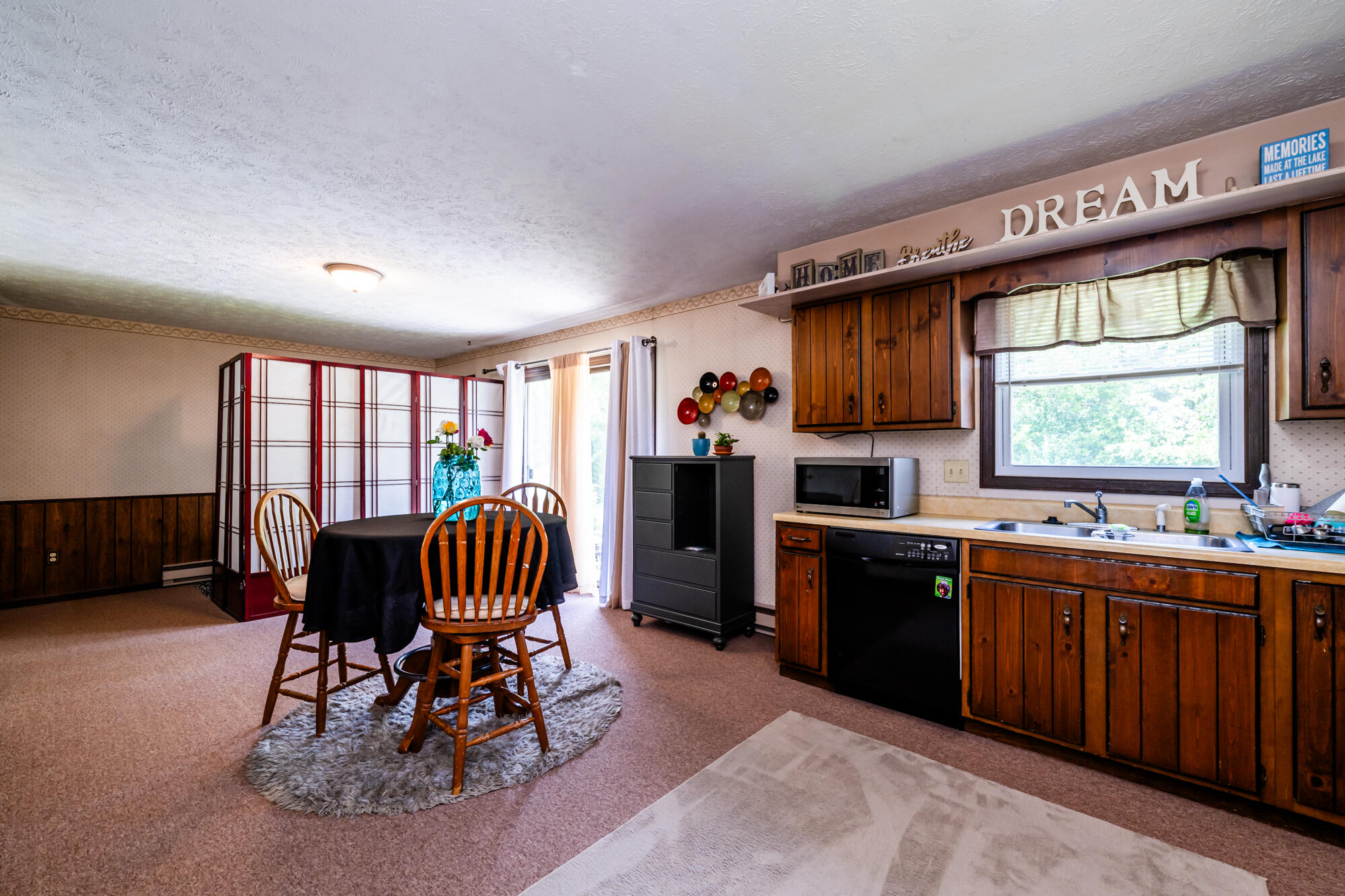 6236 Demorrow Road Stevensville, MI 49127 - Photo 19 of 27 Kitchen/Dining Room 6238