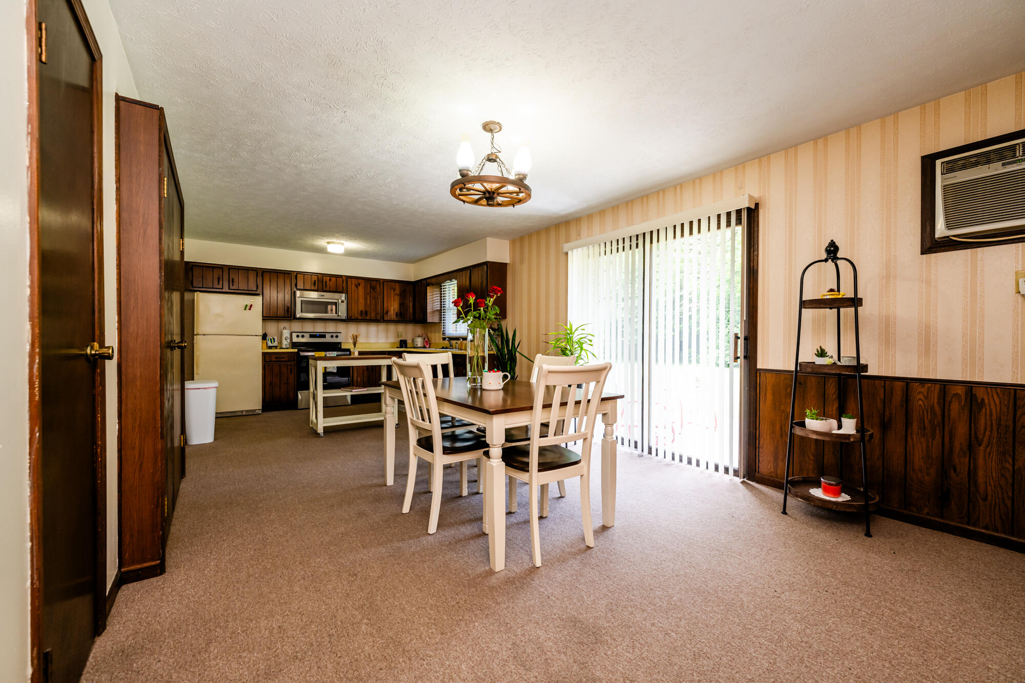6236 Demorrow Road Stevensville, MI 49127 - Photo 5 of 27 Dining Room/Kitchen 6236