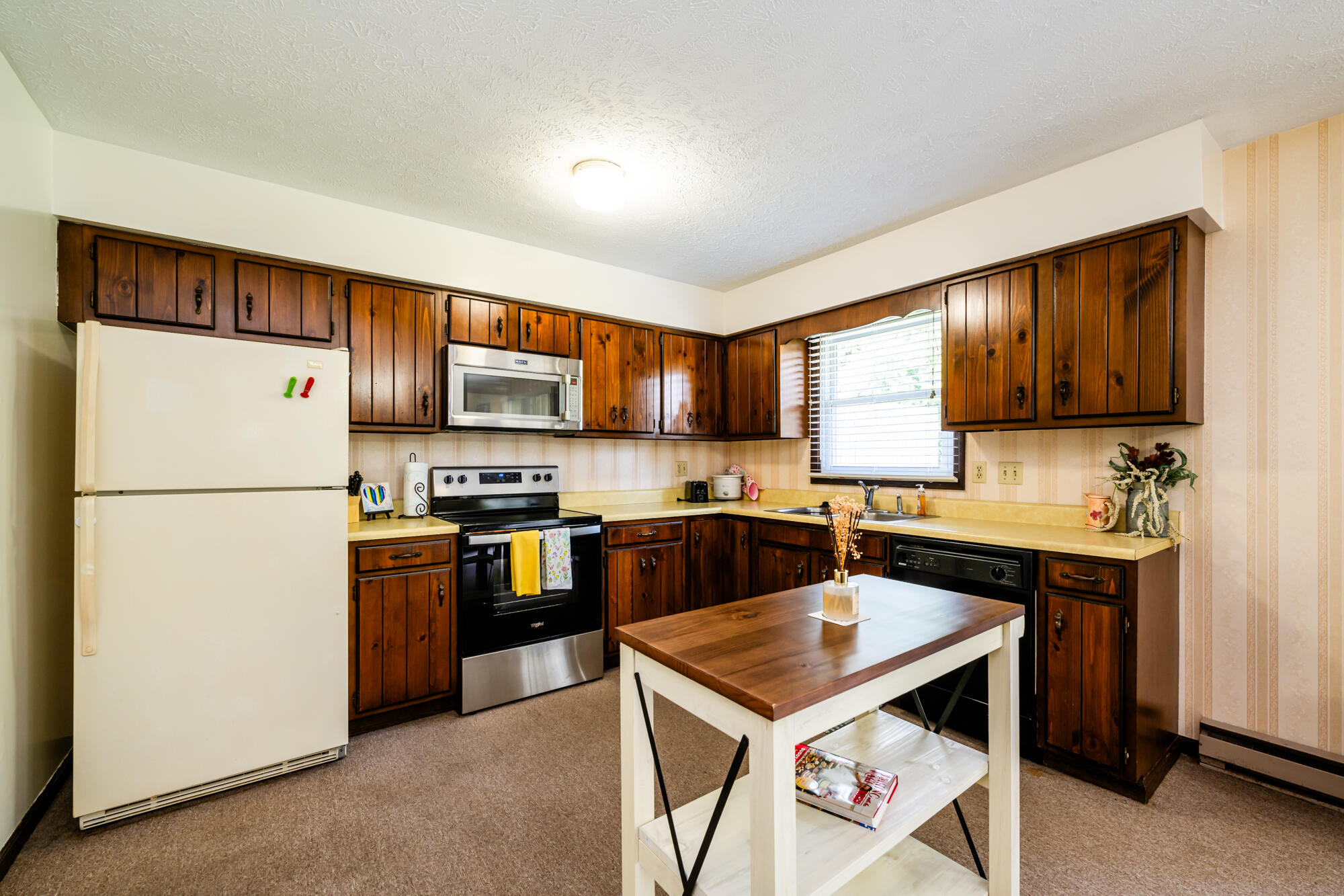 6236 Demorrow Road Stevensville, MI 49127 - Photo 7 of 27 Kitchen 6236