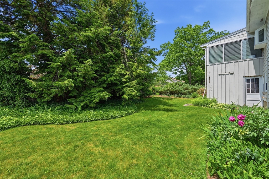 18 Livesey Road Quincy, MA 02171 - Photo 21 of 27