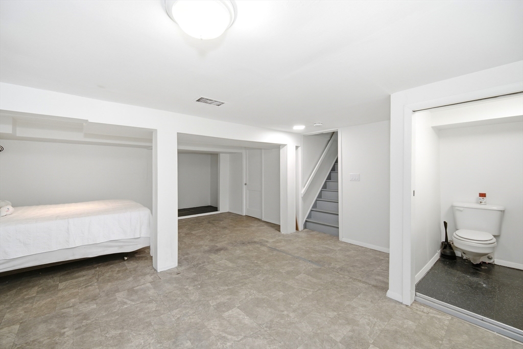 616 Cooley Street Springfield, MA 01128 - Photo 26 of 37