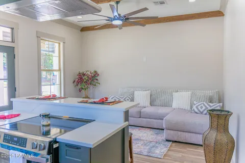 $181,632 | 700 West Willow Street, Lafayette, LA 70501