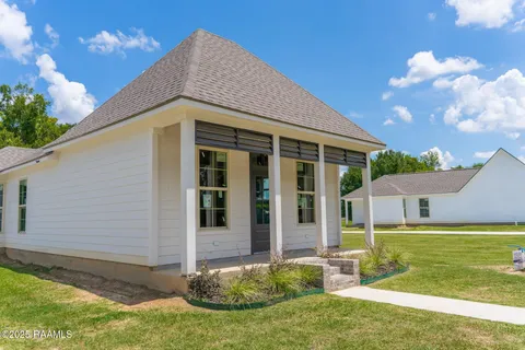$181,632 | 700 West Willow Street, Lafayette, LA 70501