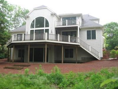 32 Summersea Road Mashpee, MA 02649 - Photo 13 of 19 a view of a yard in front of house