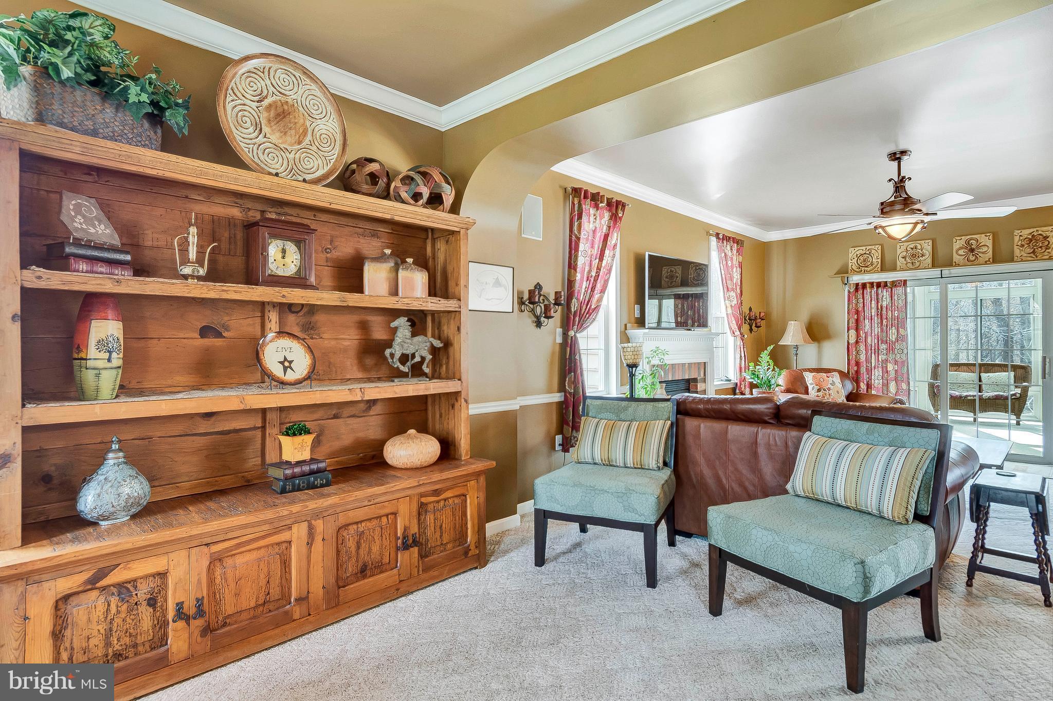 196 Walnut Creek Road Huntingtown, MD 20639 - Photo 7 of 30 Living Room