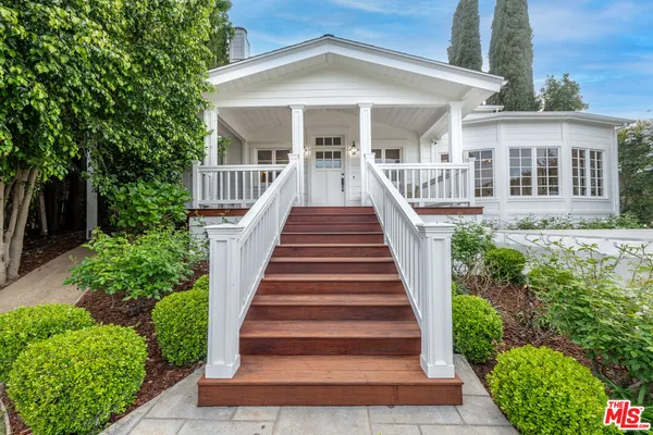 $2,675,000 | 4149 Mammoth Avenue, Sherman Oaks, CA 91423