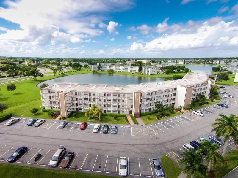 2100 Cornwall East Boca Raton, FL 33434 - Photo 1 of 15 Aerial
