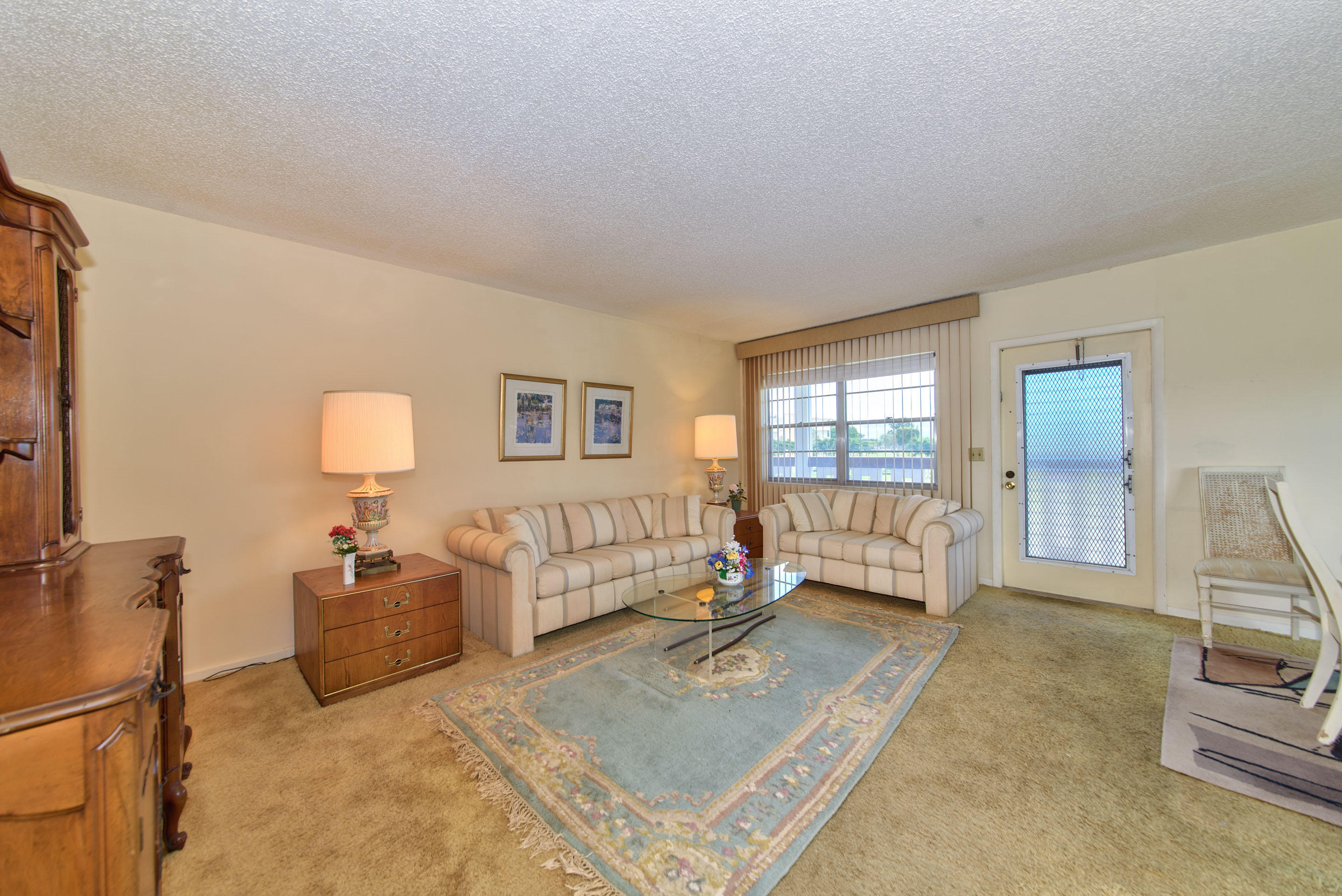 2100 Cornwall East Boca Raton, FL 33434 - Photo 7 of 15 Living Room
