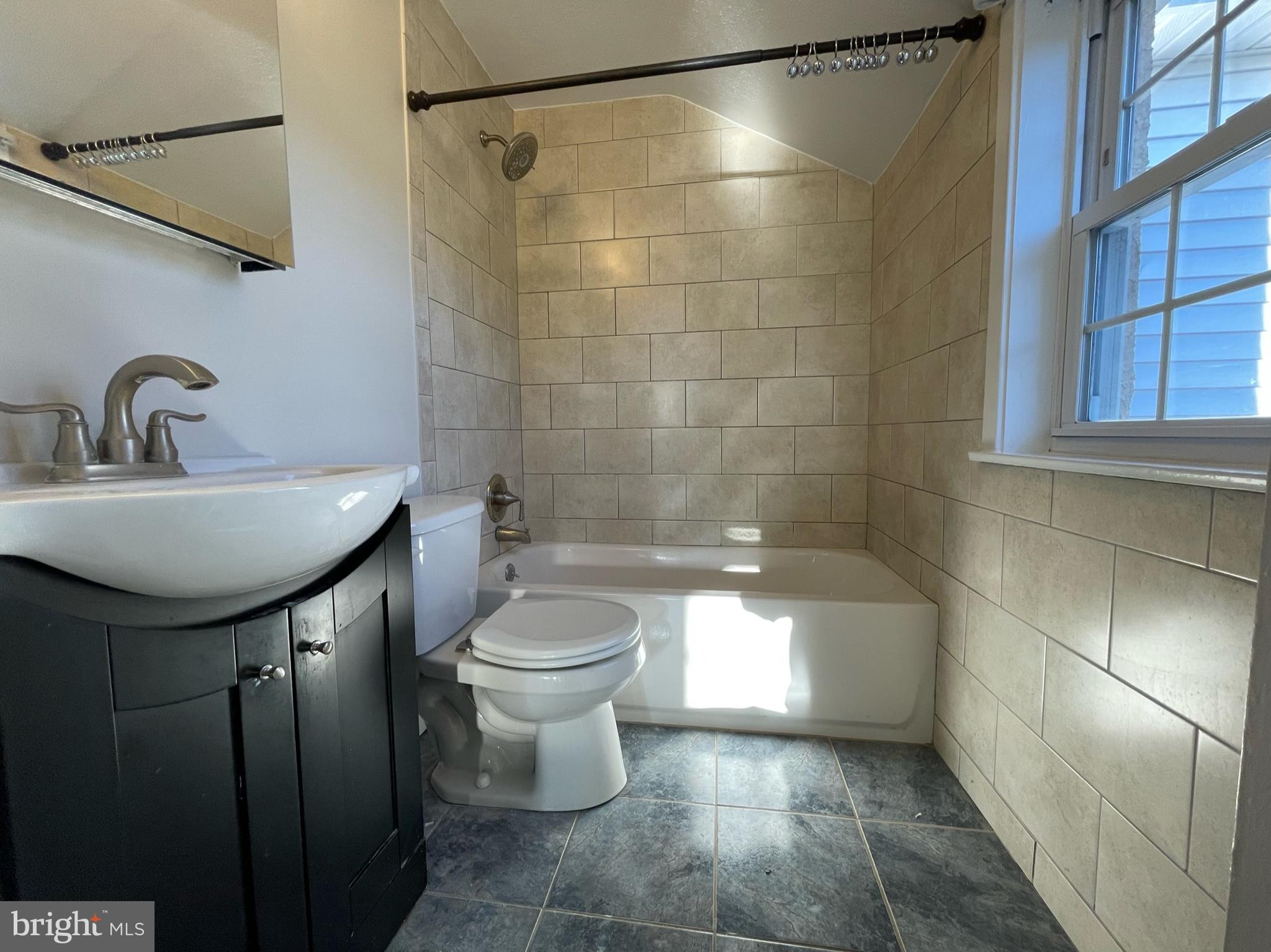 116 Redford Road Oreland, PA 19075 - Photo 12 of 16