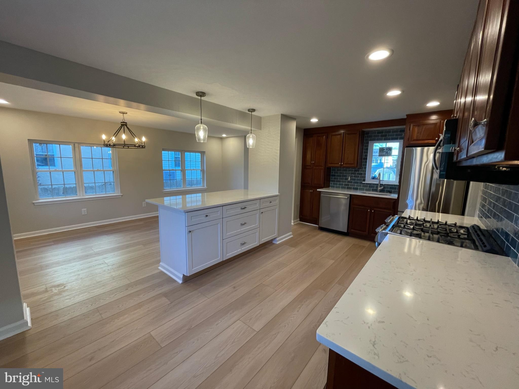 116 Redford Road Oreland, PA 19075 - Photo 6 of 16