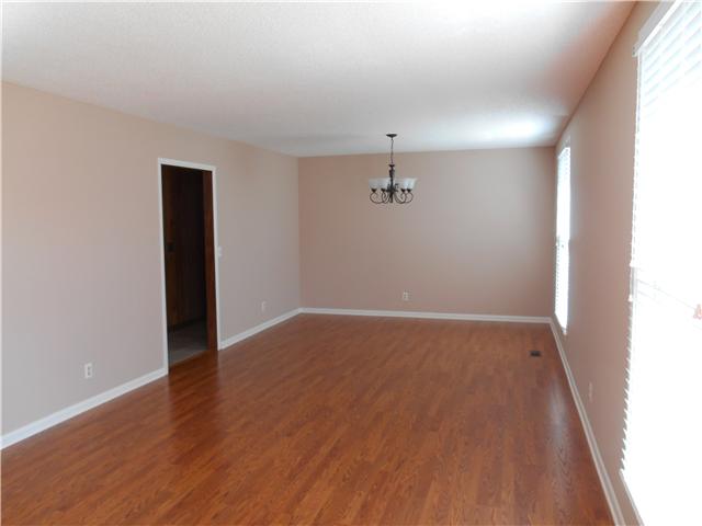 121 Sam Davis Drive Springfield, TN 37172 - Photo 2 of 20 ENJOY SPACIOUS LIVING AT IT'S BEST. IMAGINE FAMILY GET TOGETHERS AROUND THIS BEAUTIFUL DINING/LIVING ROOM SETTING