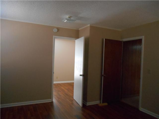 121 Sam Davis Drive Springfield, TN 37172 - Photo 10 of 20 Gallery Image 10