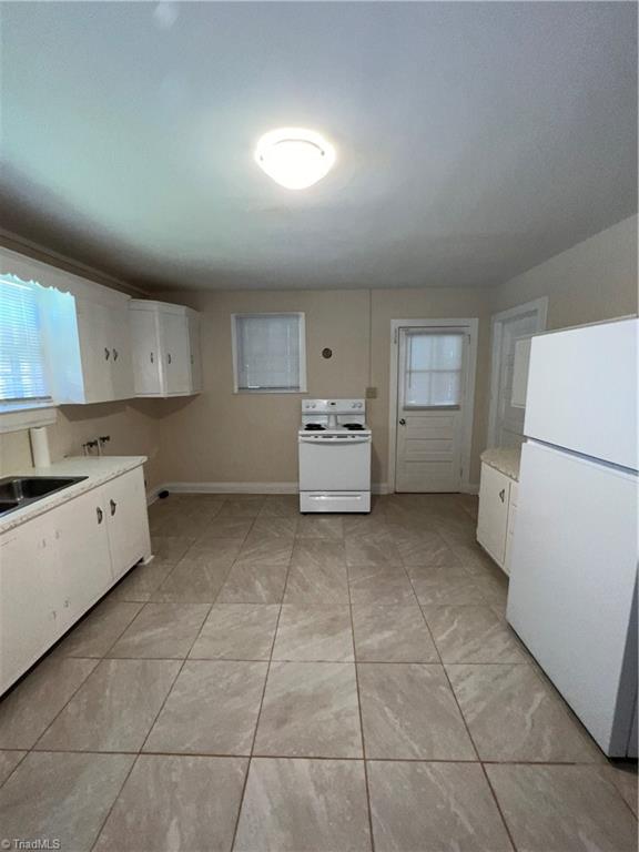 100 Spring Street Kernersville, NC 27284 - Photo 4 of 19 Kitchen