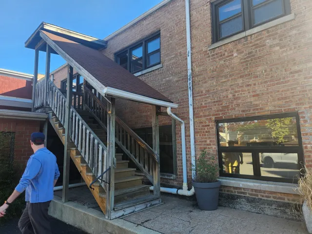 a view of entryway front of house