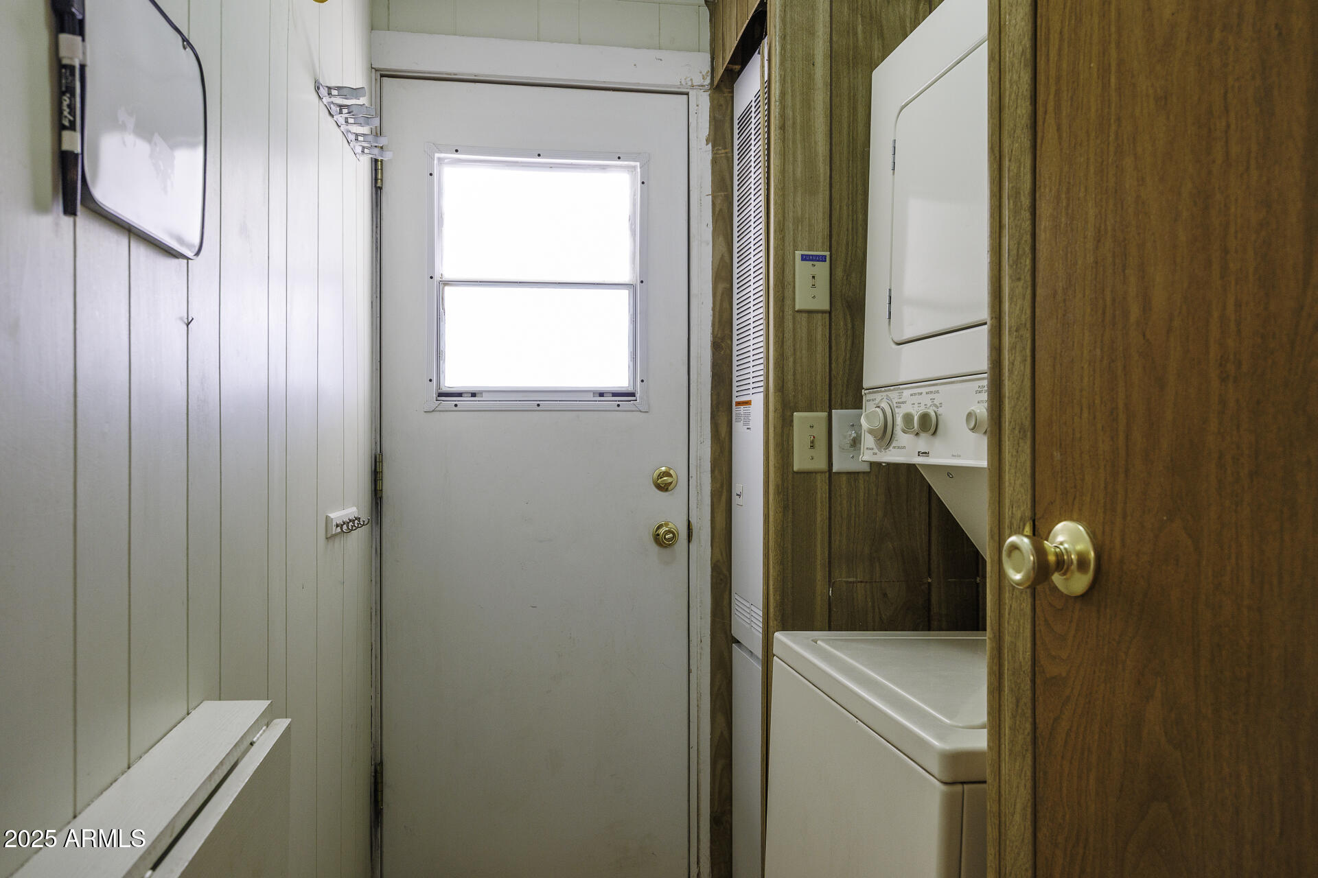 2100 North Trekell Road, Unit 20 Casa Grande, AZ 85122 - Photo 19 of 40 a bathroom with a sink and mirror