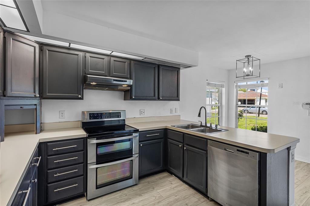 5673 Parkview Lake Drive Orlando, FL 32821 - Photo 15 of 46