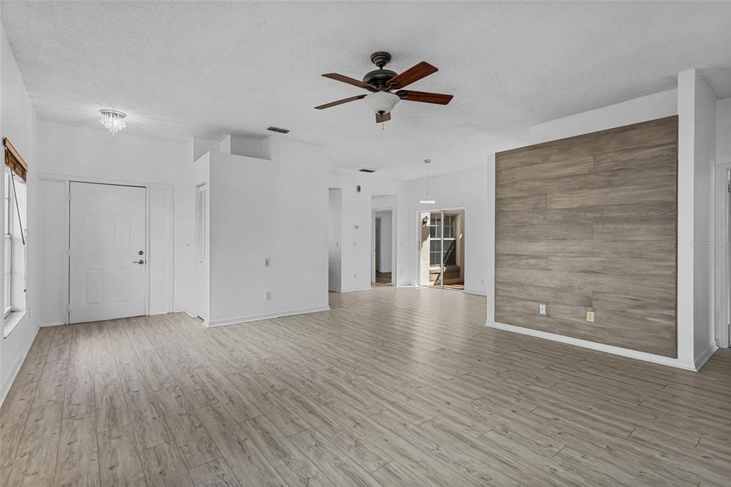 5673 Parkview Lake Drive Orlando, FL 32821 - Photo 8 of 46