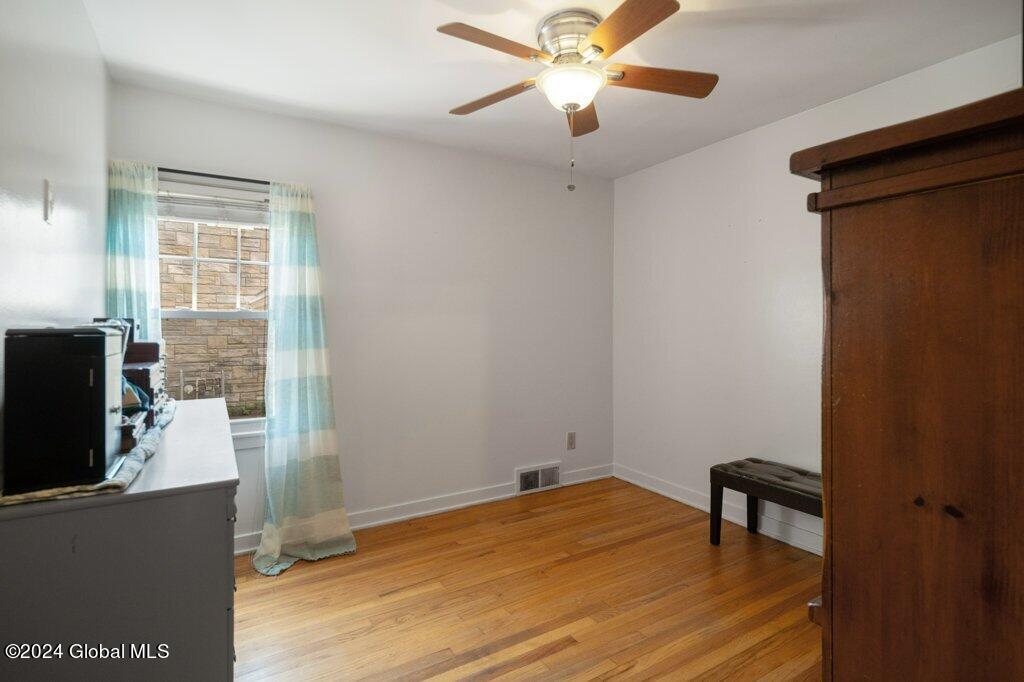44 Schoolhouse Road Guilderland, NY 12203 - Photo 12 of 27 008-44-schoolhouse-road-albany-ny-usa-02
