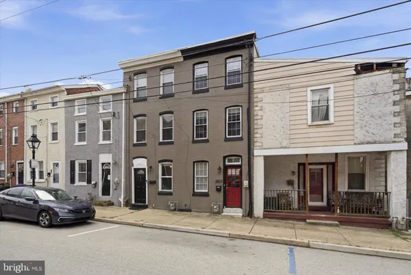 $2,950 | 357 East Hector Street, Conshohocken, PA 19428