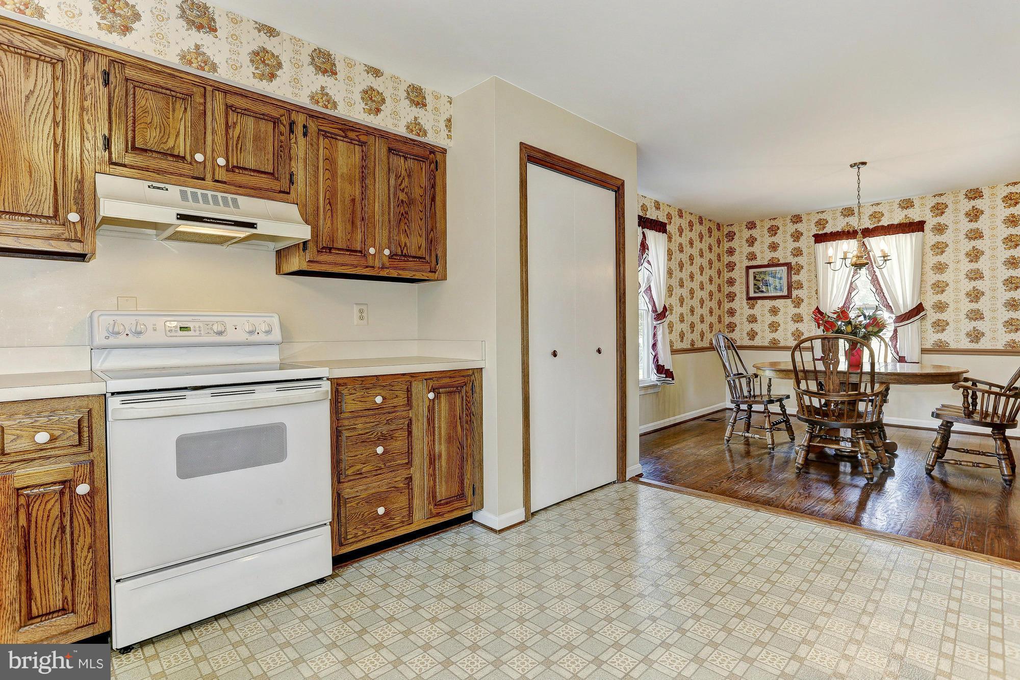 9098 Fox Ridge Drive Union Bridge, MD 21791 - Photo 11 of 29 Kitchen