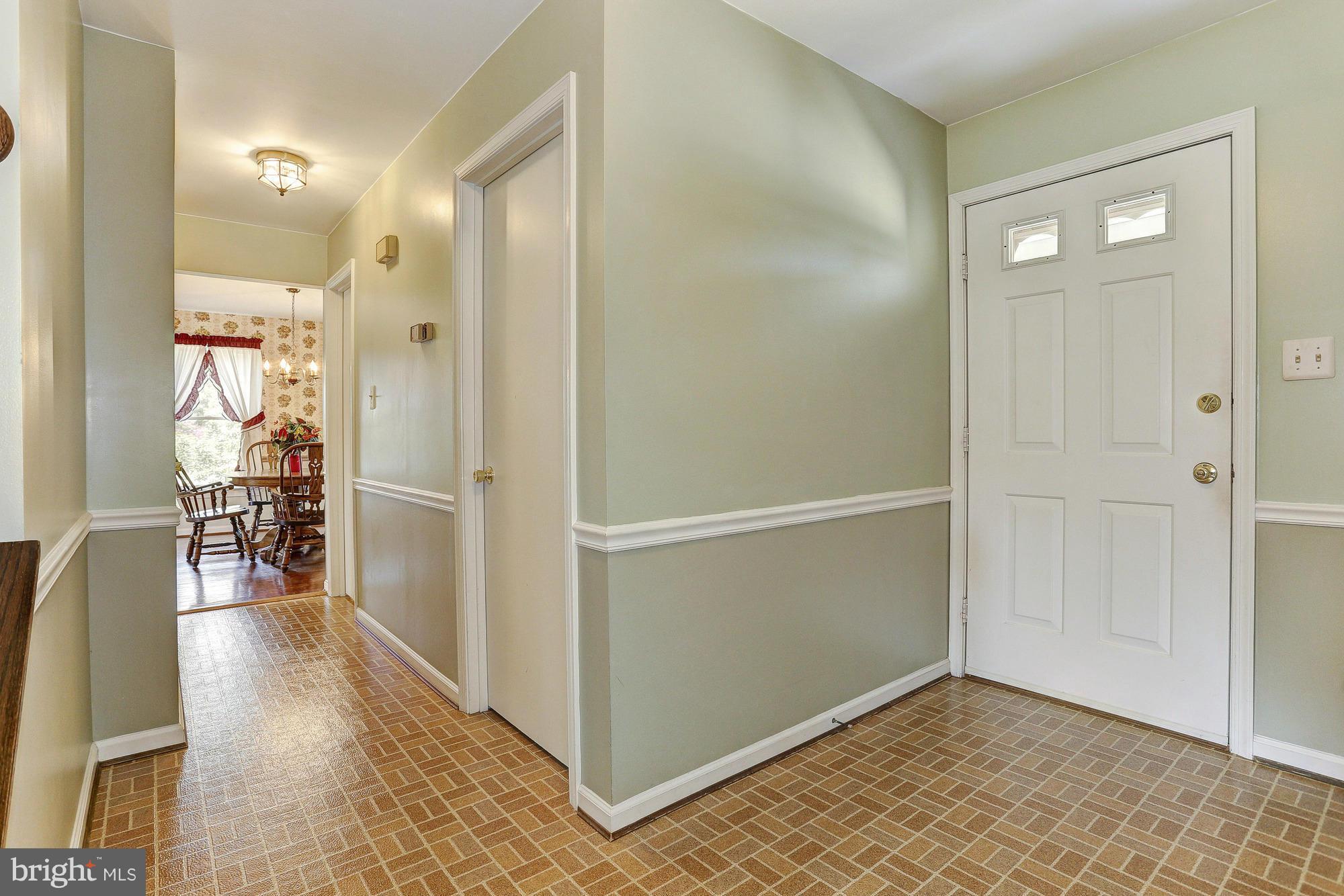 9098 Fox Ridge Drive Union Bridge, MD 21791 - Photo 5 of 29 Entry