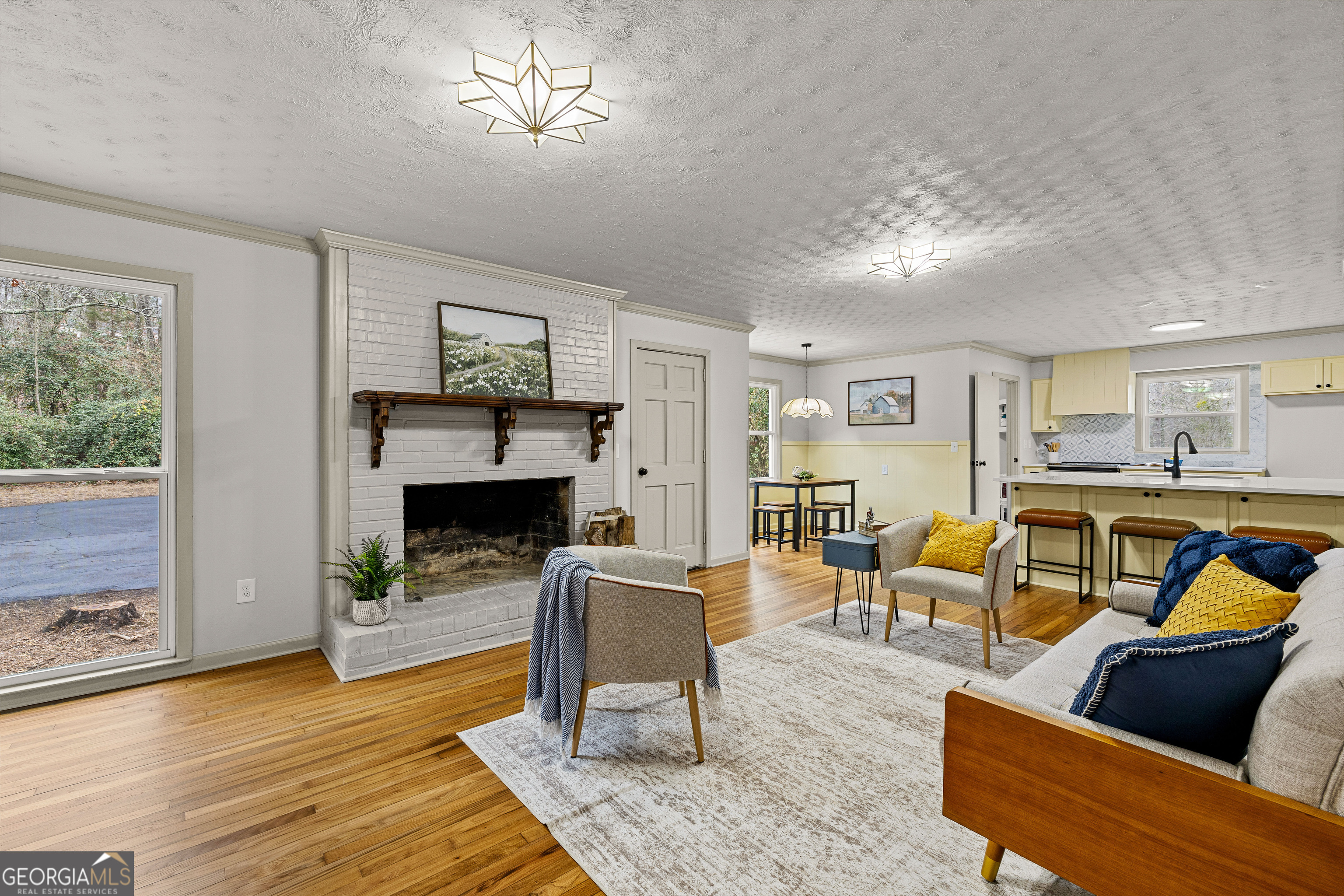 617 Mayes Way Manchester, GA 31816 - Photo 14 of 34 a living room with furniture and a fireplace