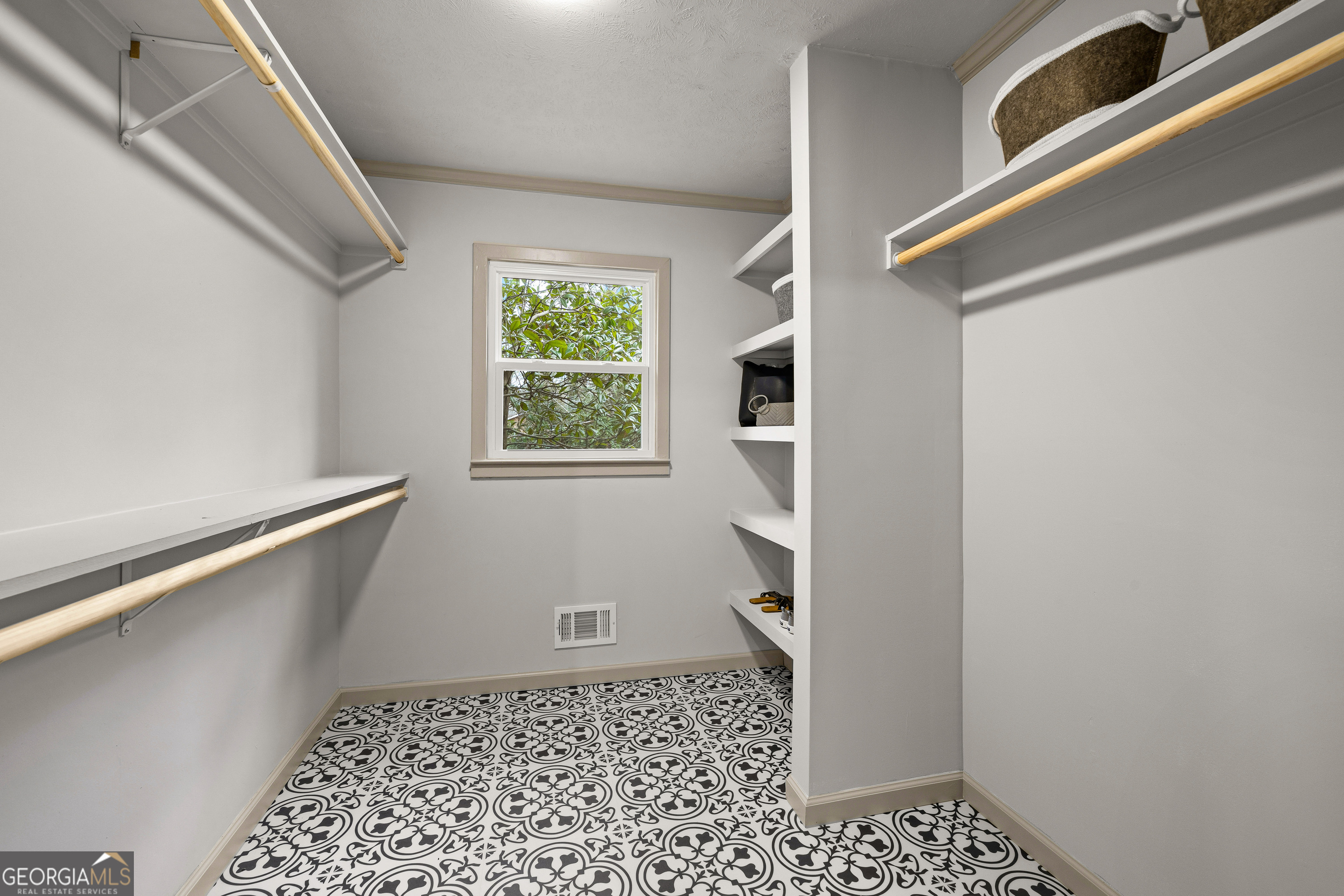 617 Mayes Way Manchester, GA 31816 - Photo 21 of 34 a bathroom with a sink and a window