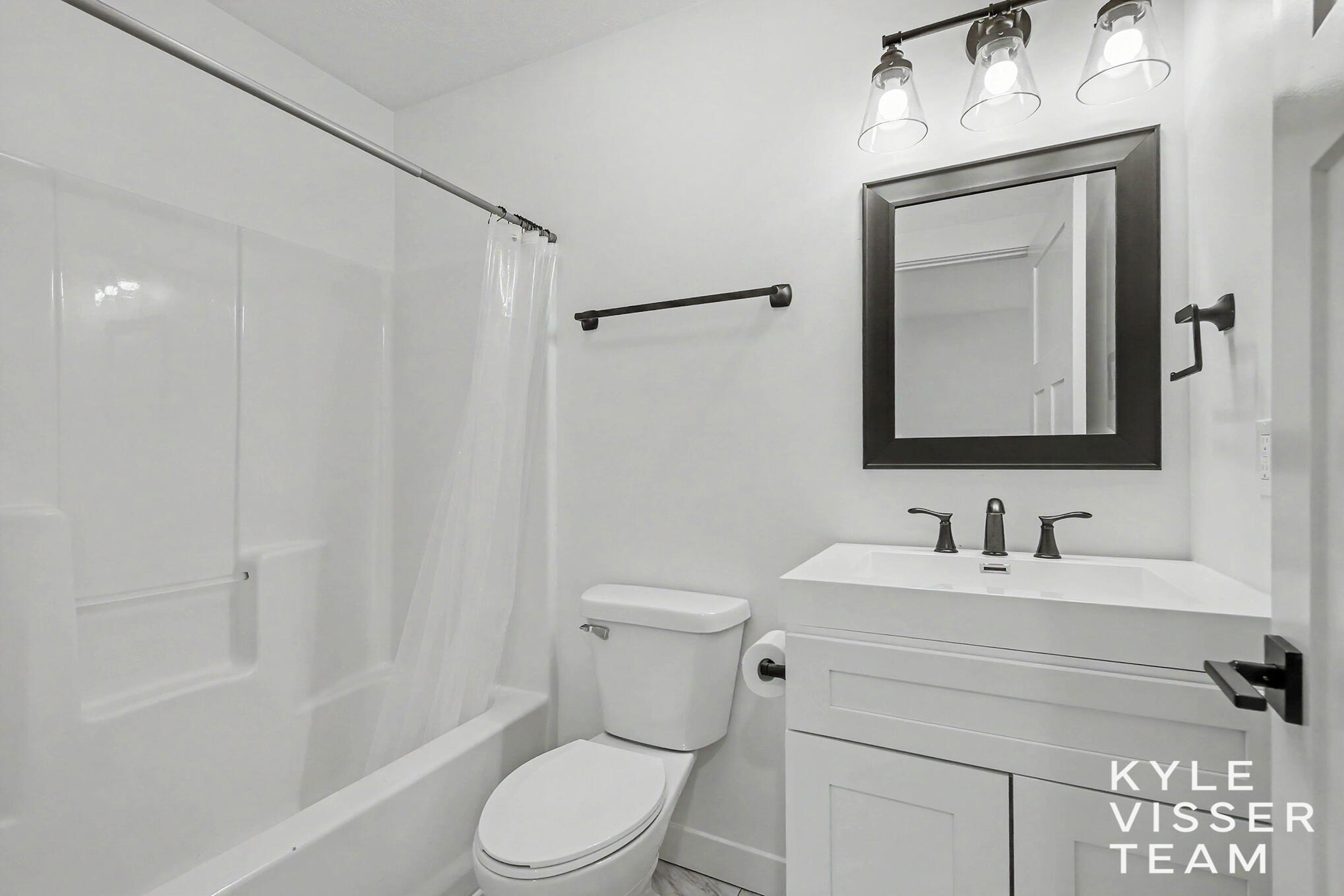 973 Maynard Road Portland, MI 48875 - Photo 17 of 28 3rd Bathroom