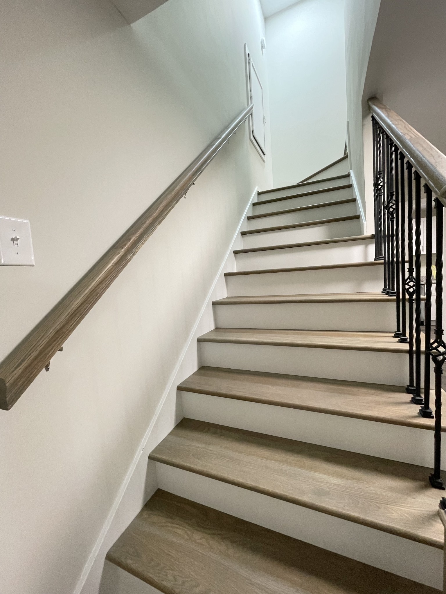 3060 Lylewood Road Woodlawn, TN 37191 - Photo 17 of 56 a view of entryway