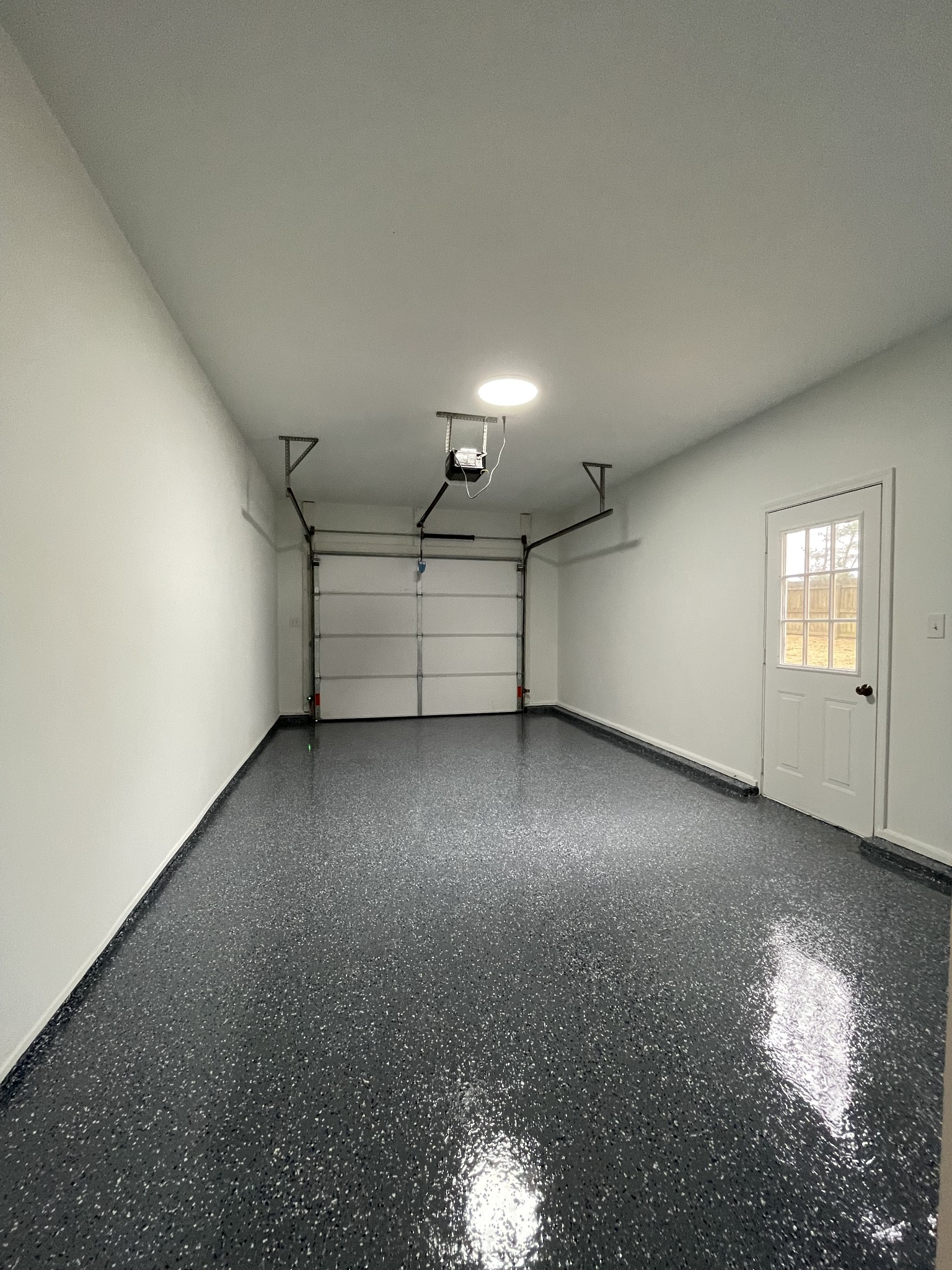 3060 Lylewood Road Woodlawn, TN 37191 - Photo 30 of 56 a view of a garage