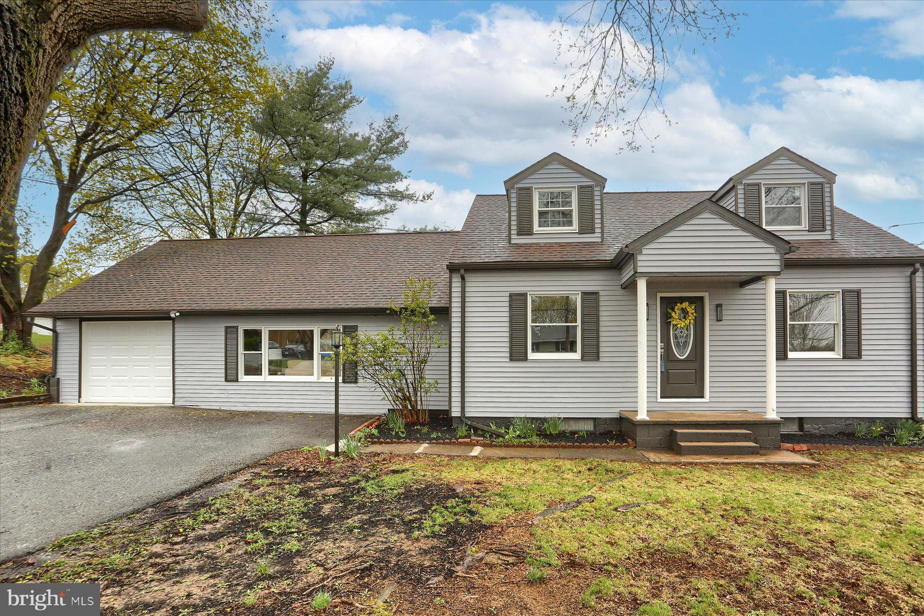 1860 Spring Road Carlisle, PA 17013 - Photo 2 of 42 Gallery Image 2