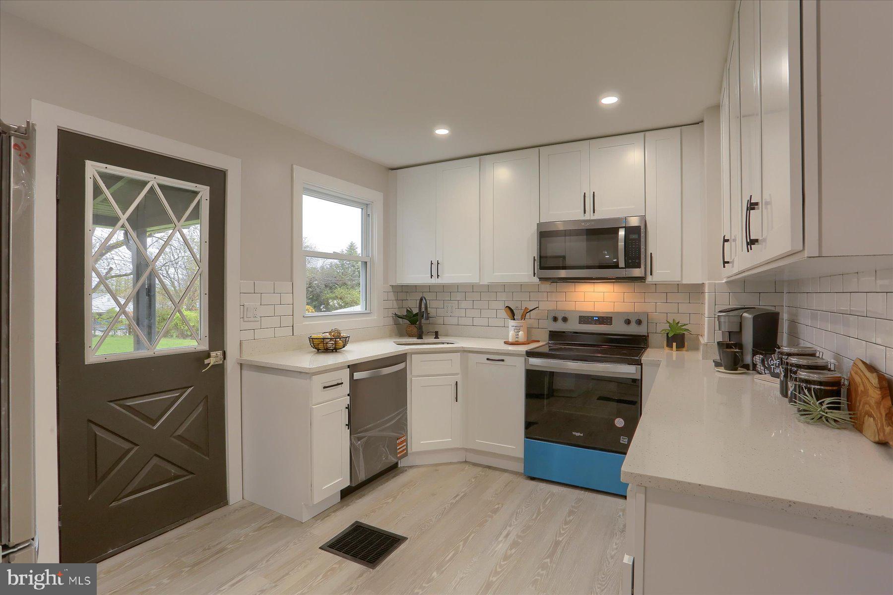 1860 Spring Road Carlisle, PA 17013 - Photo 7 of 42 Gallery Image 7