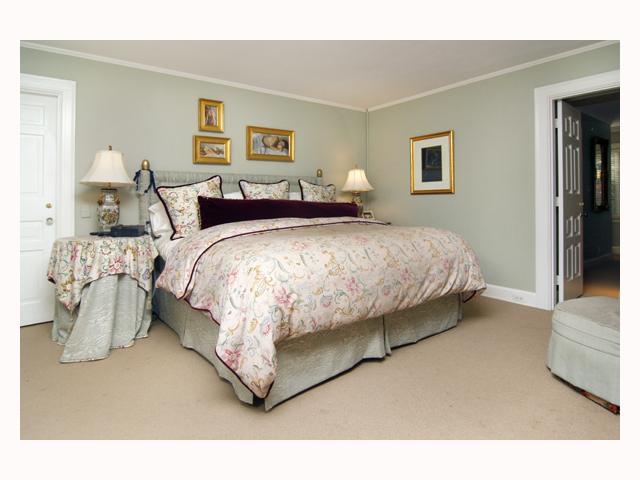 76 Ashbourne Road Columbus, OH 43209 - Photo 10 of 18