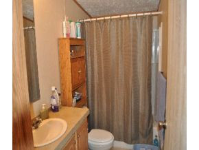 5911 Pole Bridge Road Wise, VA 24293 - Photo 8 of 10 Bath